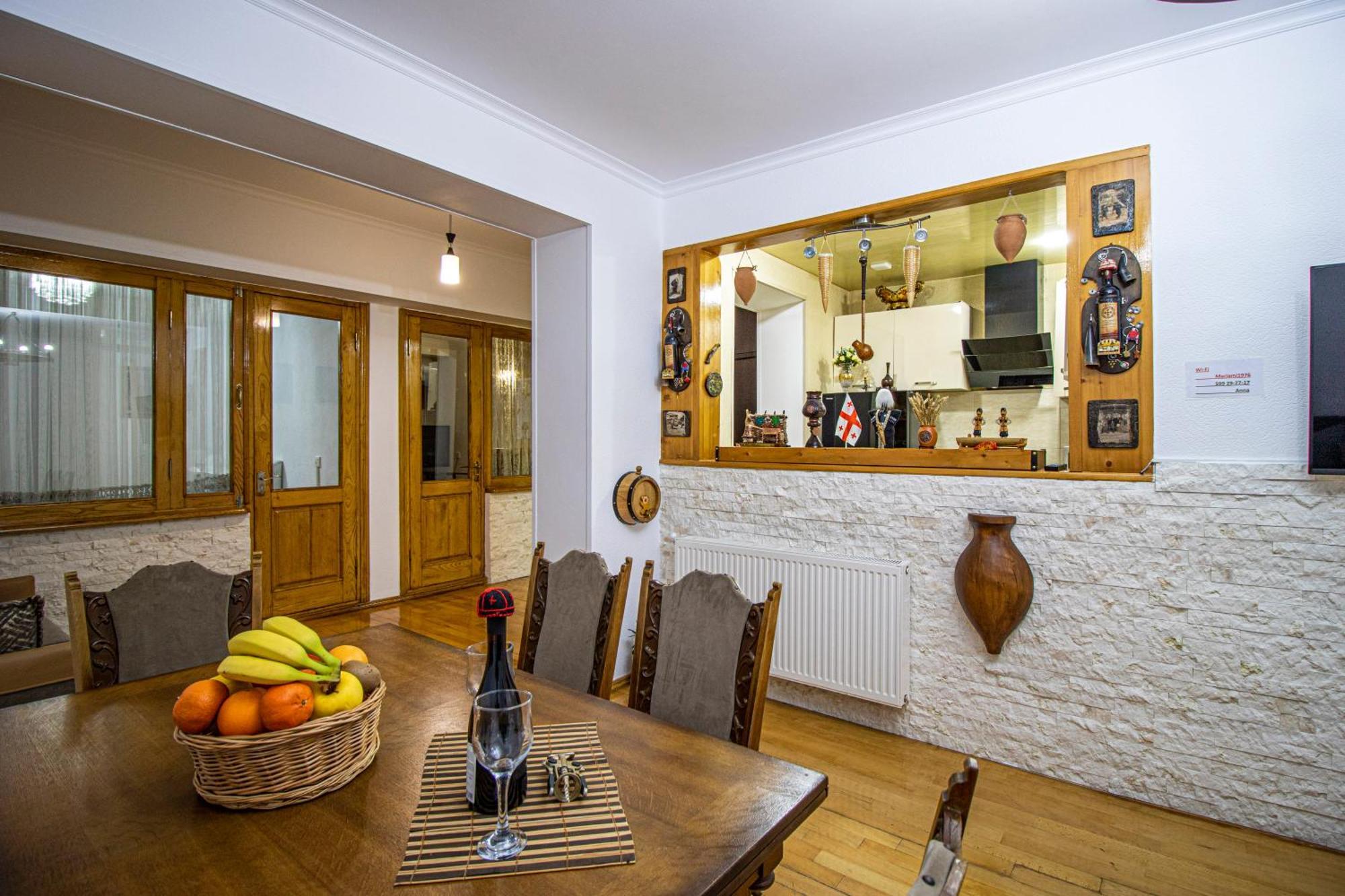 טביליסי Cozy Apartment On Kostava מראה חיצוני תמונה