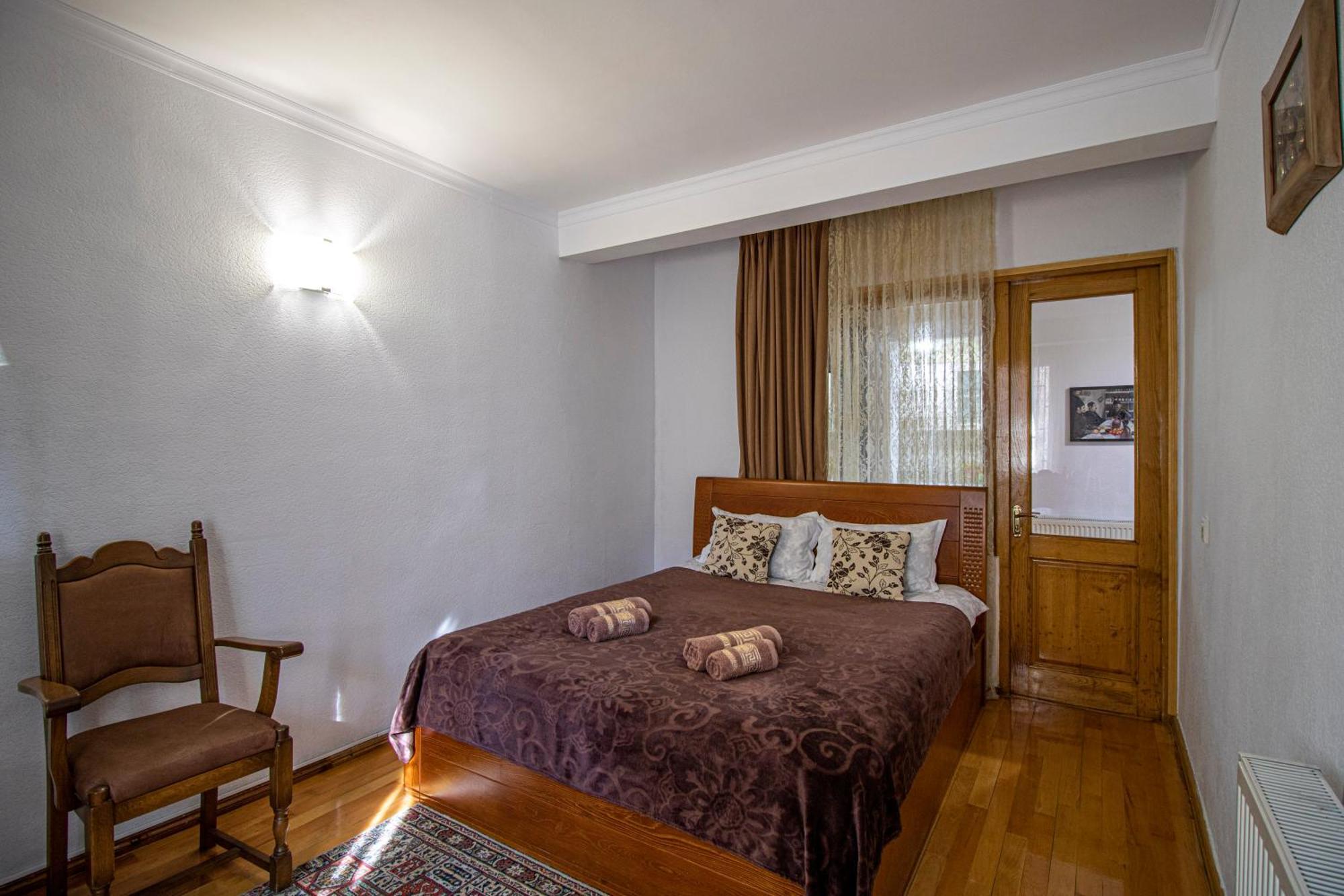 טביליסי Cozy Apartment On Kostava מראה חיצוני תמונה